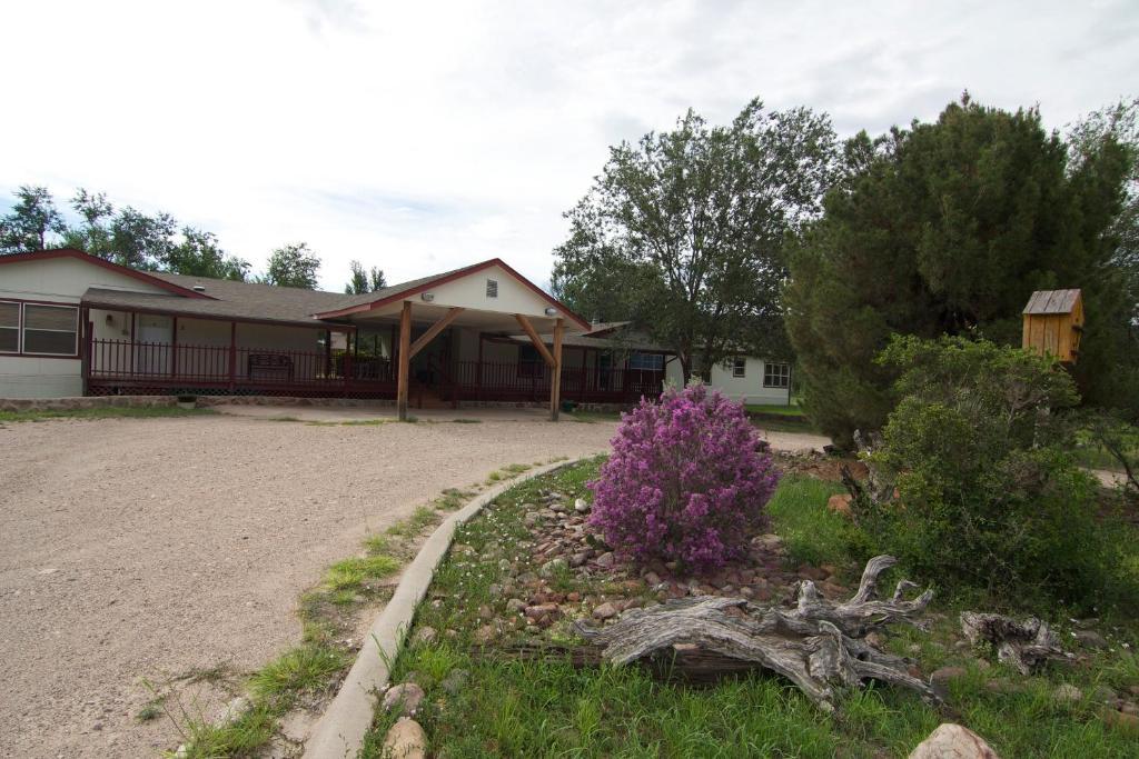 Davis Mountains Inn (Adults Only) Fort Davis Exterior photo
